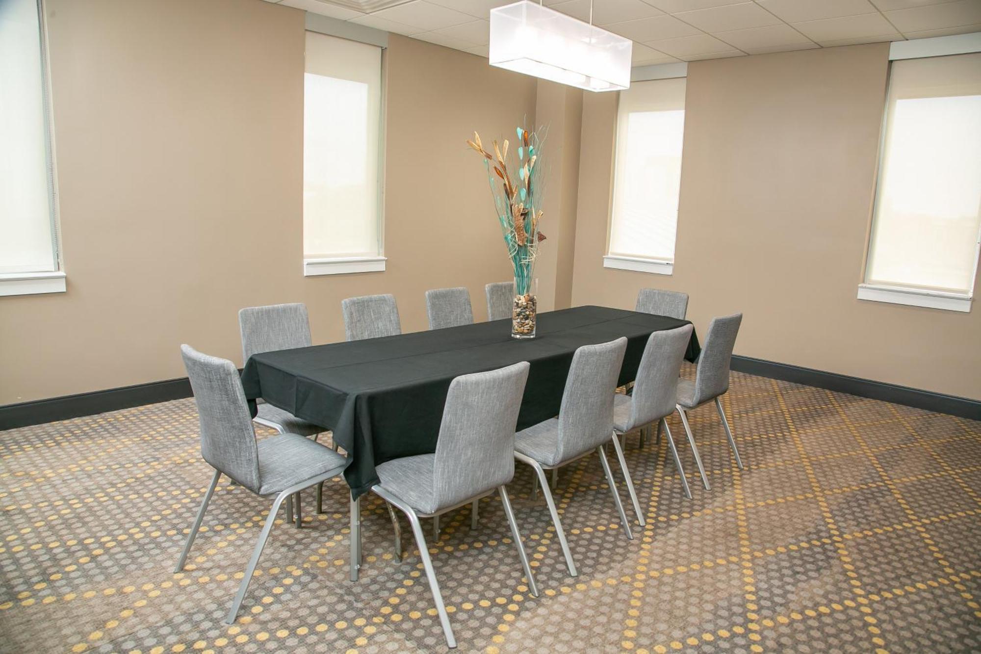 Holiday Inn Metairie New Orleans By Ihg Exterior photo