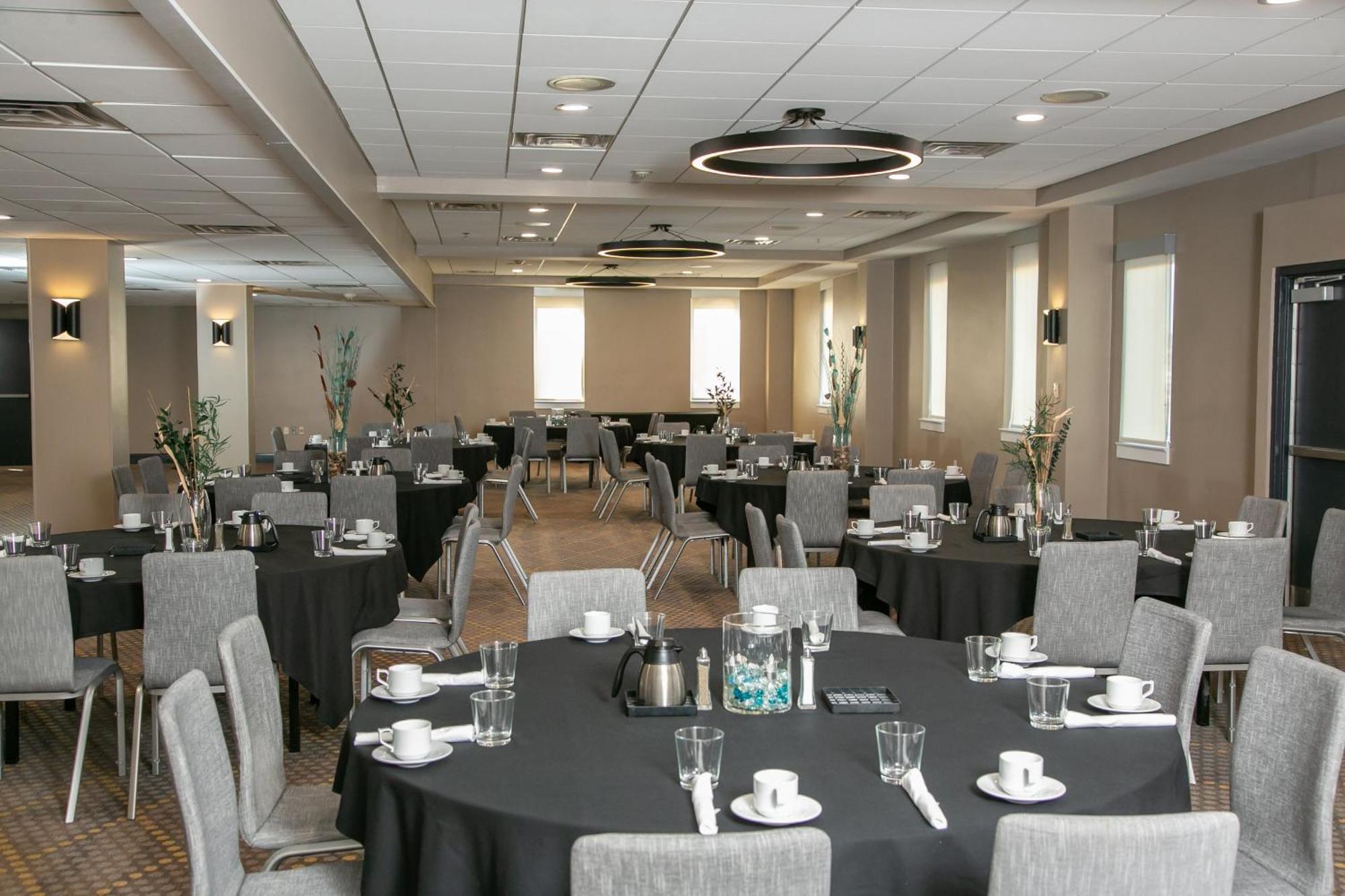 Holiday Inn Metairie New Orleans By Ihg Exterior photo